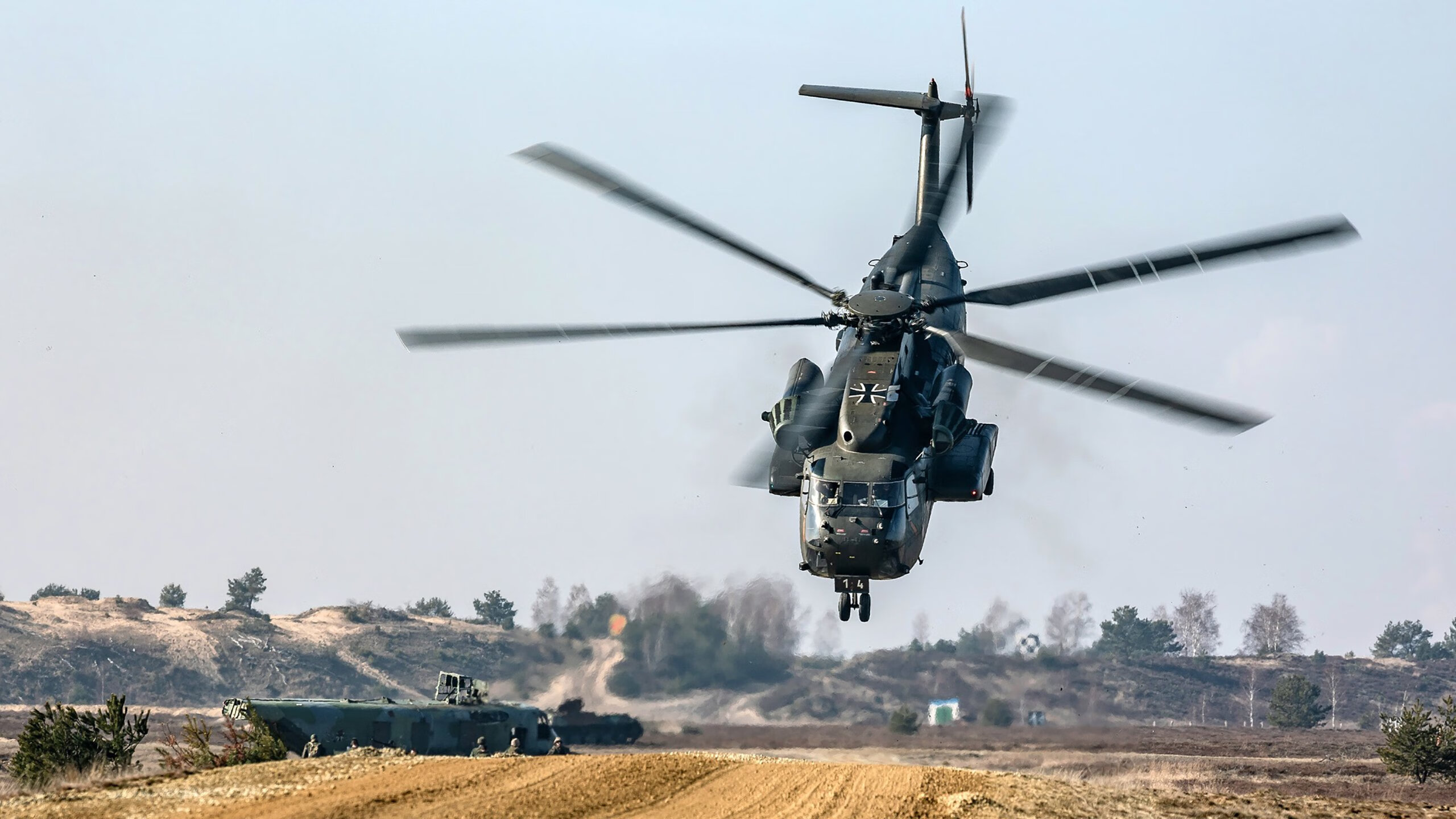 乐鱼（中国）体育官方网站-“极速追逐：瞬间超车让全场沸腾”，极速追赶