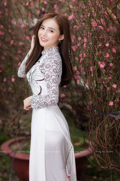 球队通过心理辅导缓解比赛压力提升临场决策与专注力,足球心理训练对于青少年球员产生的影响